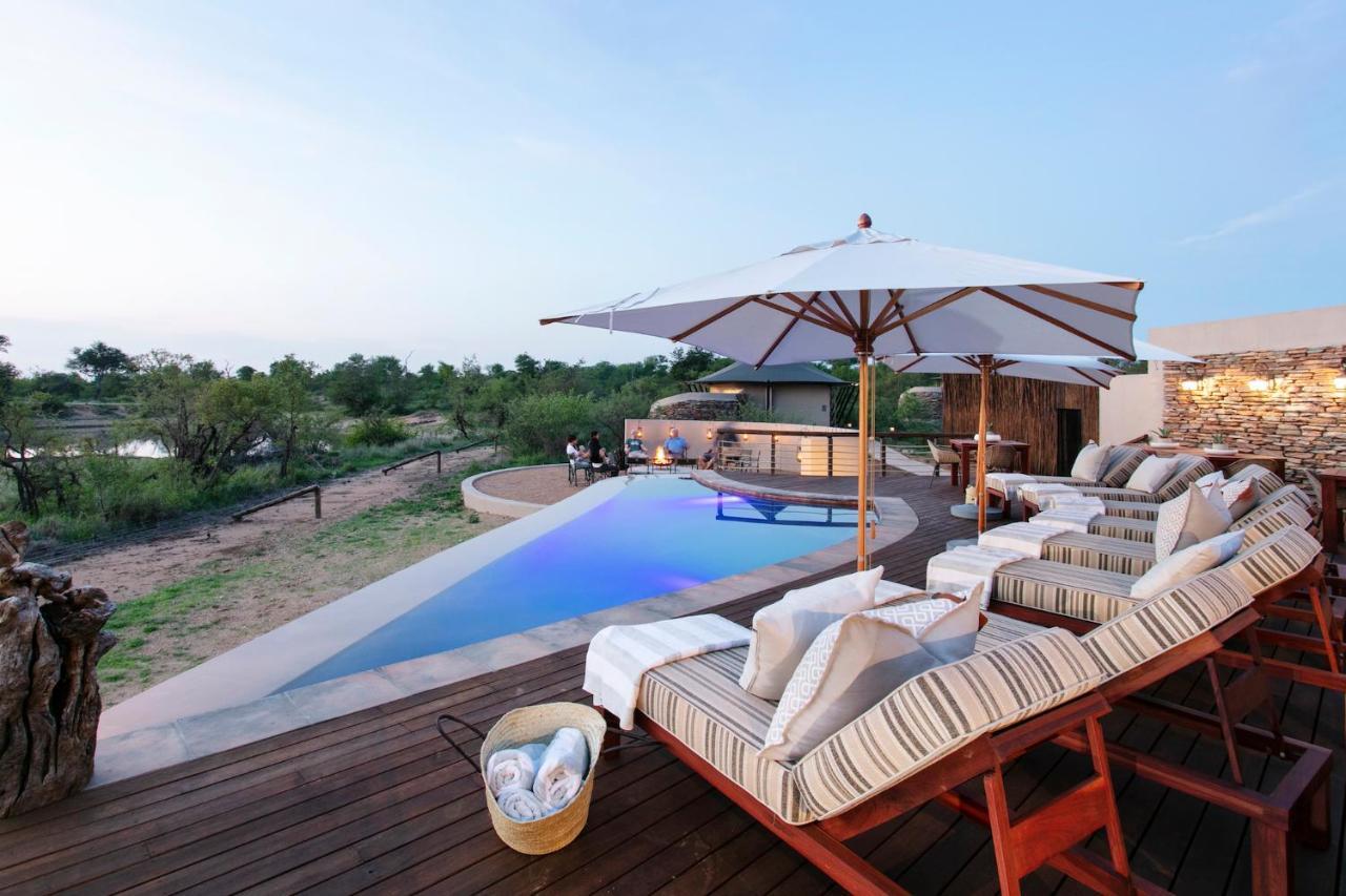 Thabamati Luxury Tented Camp ティムババティ野生保護区 エクステリア 写真