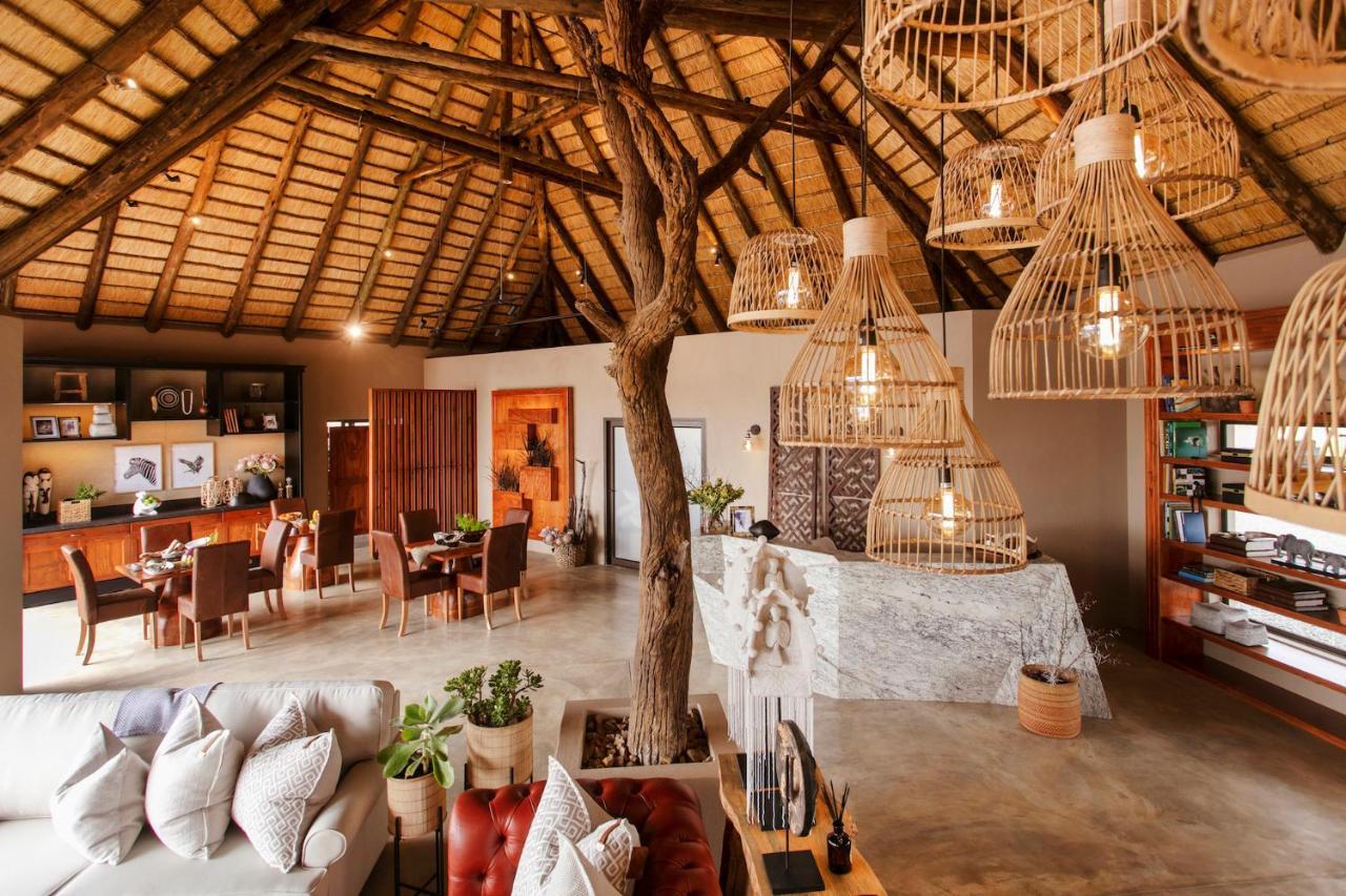 Thabamati Luxury Tented Camp ティムババティ野生保護区 エクステリア 写真
