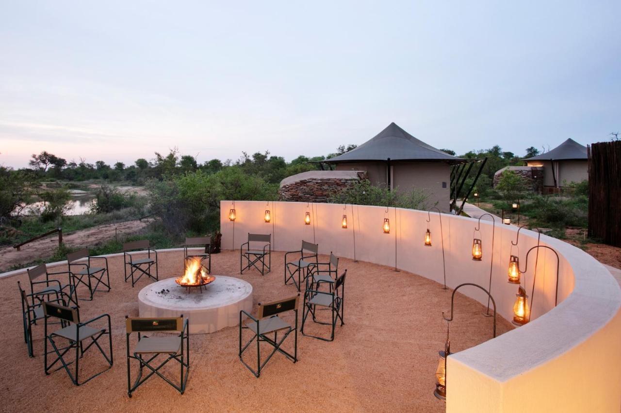 Thabamati Luxury Tented Camp ティムババティ野生保護区 エクステリア 写真